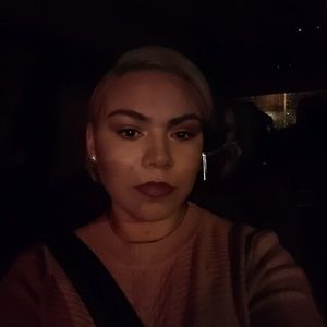 Meet your Posher, Ana